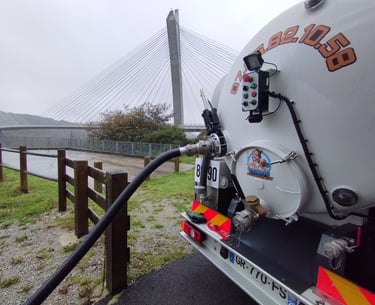 Hydrocureur yannou assainissement devant pont de terenez