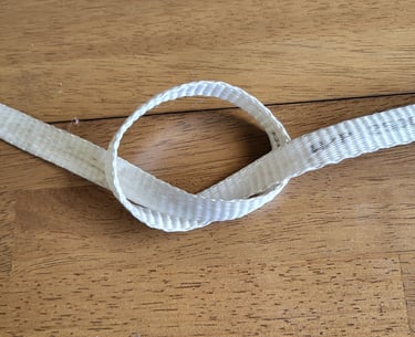 Overhand knot in 2500 pound mule tape