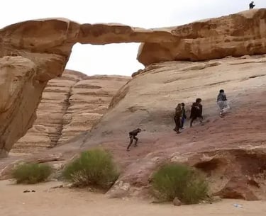 Um Frouth Rock Bridge in Wadi Rum