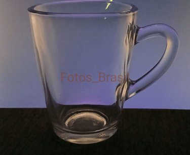 Arranjos: Xicara de vidro com efeitos de luz _ 01