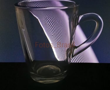 Arranjos: Xicara de vidro com efeitos de luz _ 08