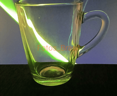 Arranjos: Xicara de vidro com efeitos de luz _ 05