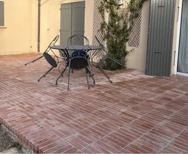briquettes-terre-cuite terrasse Bollène