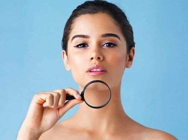 a woman with a magnifying magnifying magnifying magnifying