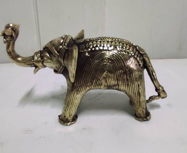 "Brass baby elephant with engraved and floral designs spiral-for worldwide trade"