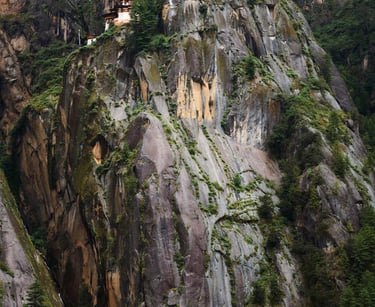 The-iconic-Tiger's-nest-monastery-in-Paro-valley