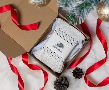 christmas present macrame table mat