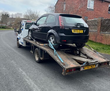 alt="Vehicle collection service for breakdown recovery clients"
