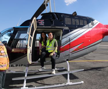Pasajeros para vuelo en helicoptero romantico en cdmx