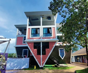Phuket Baan Teelanka Upside Down House Teenagers