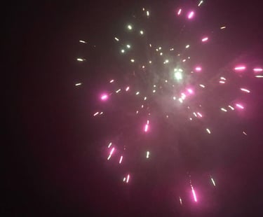 Feuerwerk Saarland Effekt der den Himmel erleuchtet