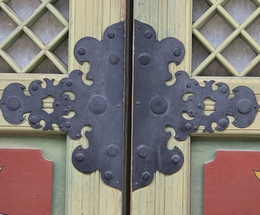Metalwork on Beomeosa Temple building