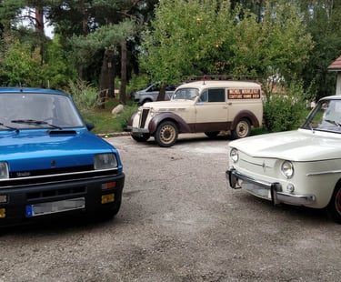 R5 Alpine R8 Juvaquatre