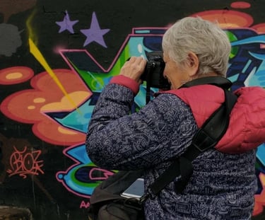 Martha Cooper, a fotógrafa que documentou o próprio nascimento do Hip-Hop em Nova York.