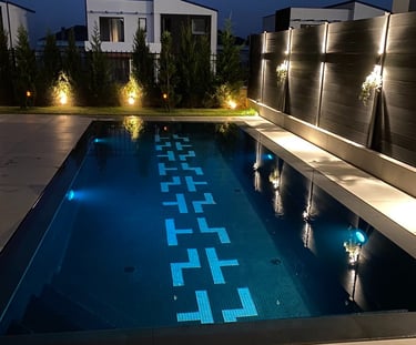 Luxus für deinen Pool im Garten, Individuelles Glasmosaik Wähle aus verschiedenen Farben und Designs