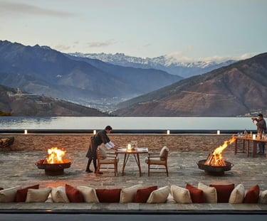 Six_Senses_Thimphu_Lodge_outdoor_dining_with_the_view_of_snow_capped_mountain_at_the_backdrop