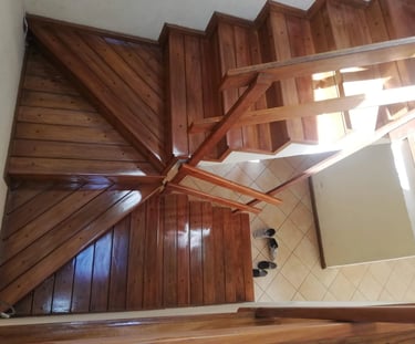 Pulido y Lacado de Piso gradas renovación de tus espacios con serviacabados