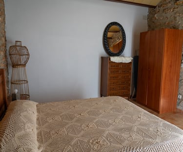 Habitación matrimonial en la segunda planta de Carmens Rural, Sant Jordi