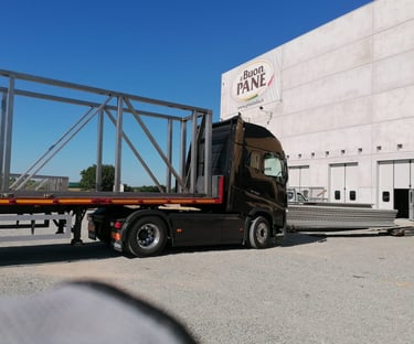 Logistica e trasporto merci per il settore alimentare e industriale.