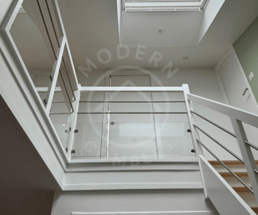 Vide mezzanine sur entrée