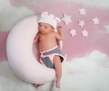 baby photography in Dubai. Book now your baby session.