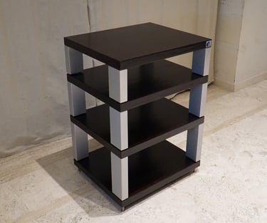 Pure Linear - mobile in legno, porta elettroniche Hi-Fi serie DELTA modello MKI4p