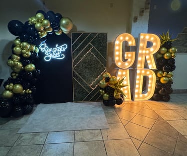 Salón listo para una graduación