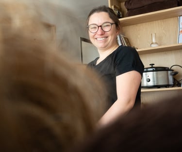 Le beau sourire d'Emeline lorsqu'elle prends soin de vous.