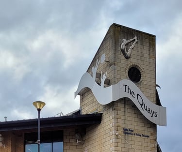 SWIMMING AND DIVING - WEST QUAY - SOUTHAMPTON