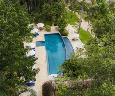 swimming pool in this Belize cottage