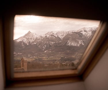 Vue de la chambre Pinson de la Ferme du Veyre