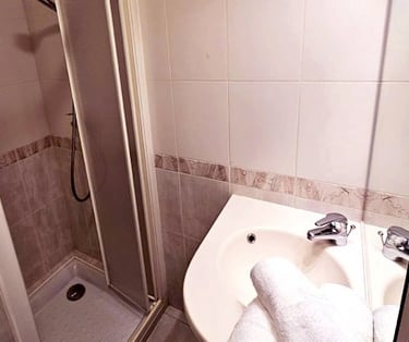 Salle de bain suite de la Ferme du Veyre