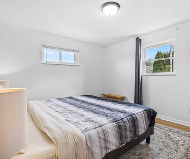 Experience comfort and convenience in this stylish vacation house near downtown Pittsburgh, with a l