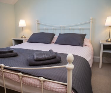 Kingsized Bedroom
