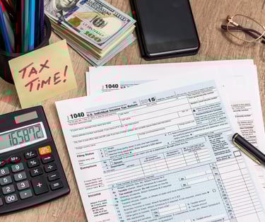 صورة توضح خدمات الاستشارات الضريبية والمحاسبية للشركات والأفراد في الكويت.