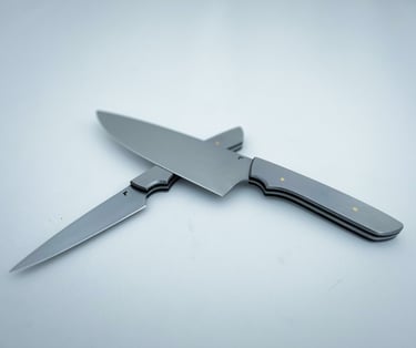 Kitchen knives with aluminium handles