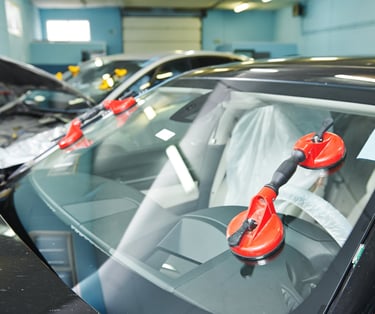 Greitas ir kokybiškas automobilių stiklų keitimas Automobiliu stiklu keitimas Kaune