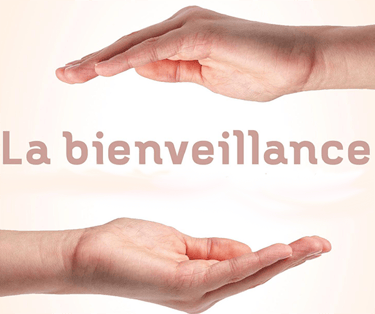 deux mains entre la bienvaillance