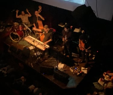 Orquesta 24 Cuadros en el Foro del Tejedor