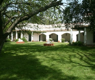 Estancia La San Antonio. Día de campo y alojamiento. Asado, actividades recreativas, cabalgatas
