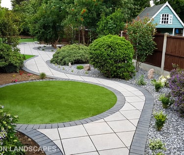 Circle Grass Lawn Curvey Paving & Black Ice Aggregate Romford, Hornchurch, Upminster, Brentwood