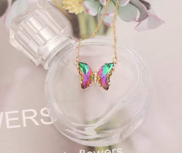 Multicolores Crystal Butterfly Pendant Necklace for Women and Girls