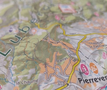 carte IGN Pierrevert et Luberon meublé de tourisme confort et lumière