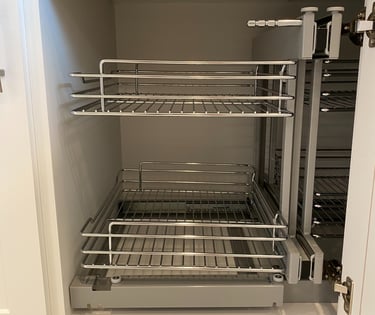 Blind corner cabinet