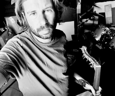 portrait mr gé homestudio mr ge crazydrivers avec Oud et batterie