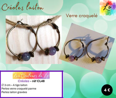 Créoles laiton 3 cm verre craquelé parme perle métal gravé Les Couleurs de Lo