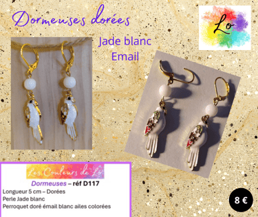 Boucles dormeuses dorées Jade blanc perroquet émail blanc ailes multicolores Les Couleurs de Lo
