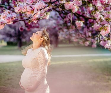 grossesse épanouie grâce a la sophrologie et l'hypnose