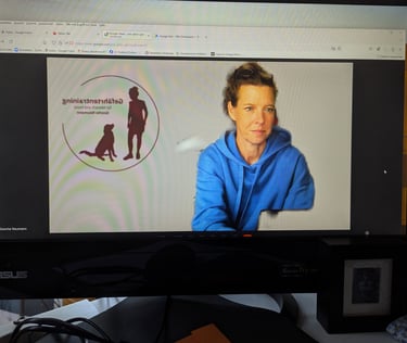 Hundetrainerin im online Training