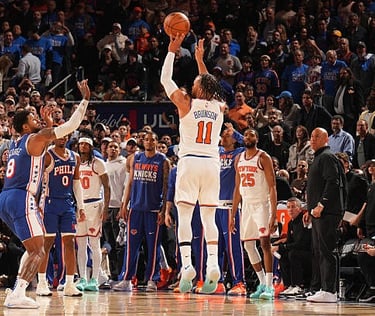 Jalen Brunson shooting over Paul George during the Knicks victory against the 76ers (may 4, 2026)